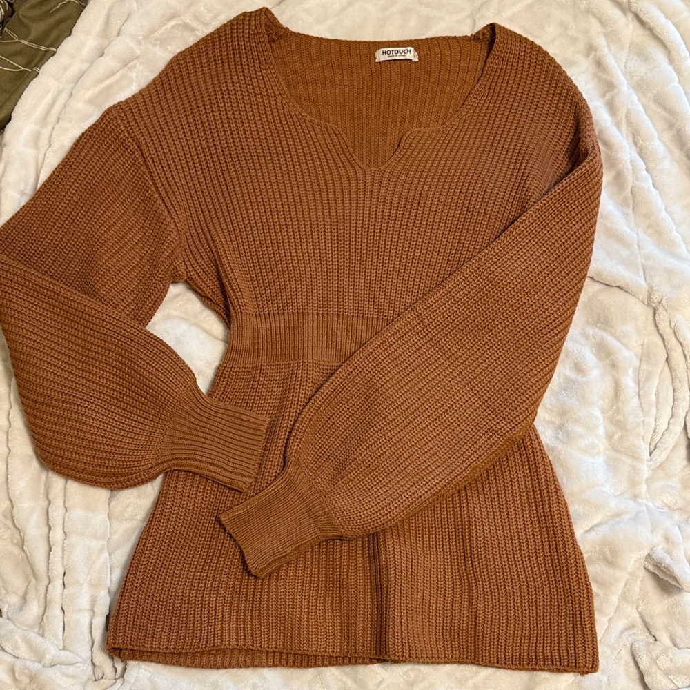 Cozy V-Neck Sweater in Warm Brown